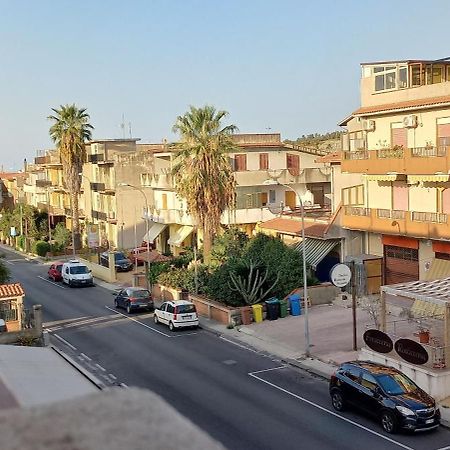 L'Isola Di Ago Apartment Torregrotta Екстериор снимка