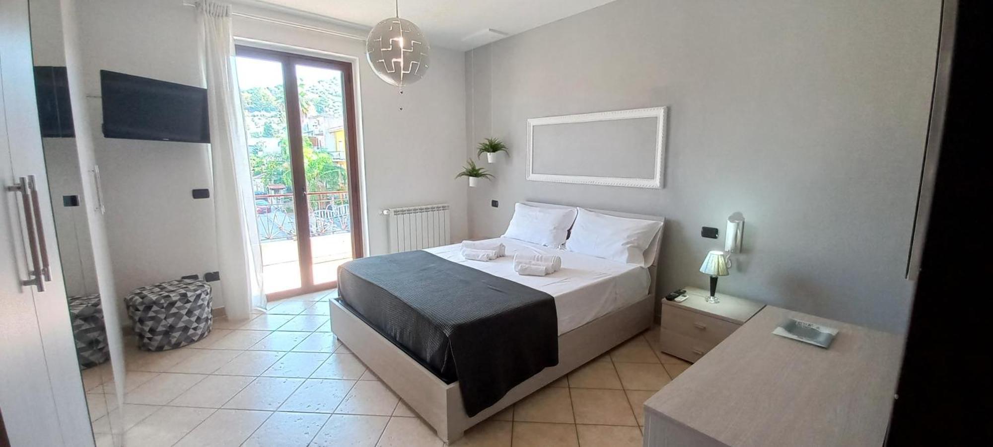 L'Isola Di Ago Apartment Torregrotta Екстериор снимка